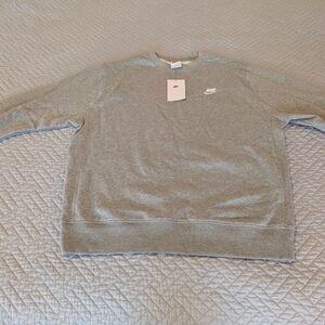 NWT Men's Nike Heather Gray Sportswear Club Fleece Crewneck Sweatshirt Size M